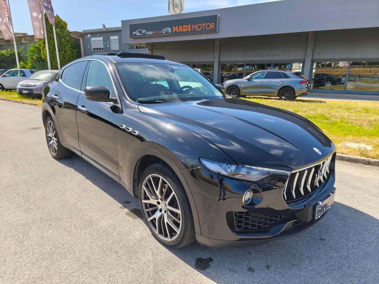MASERATI Levante — vista principale