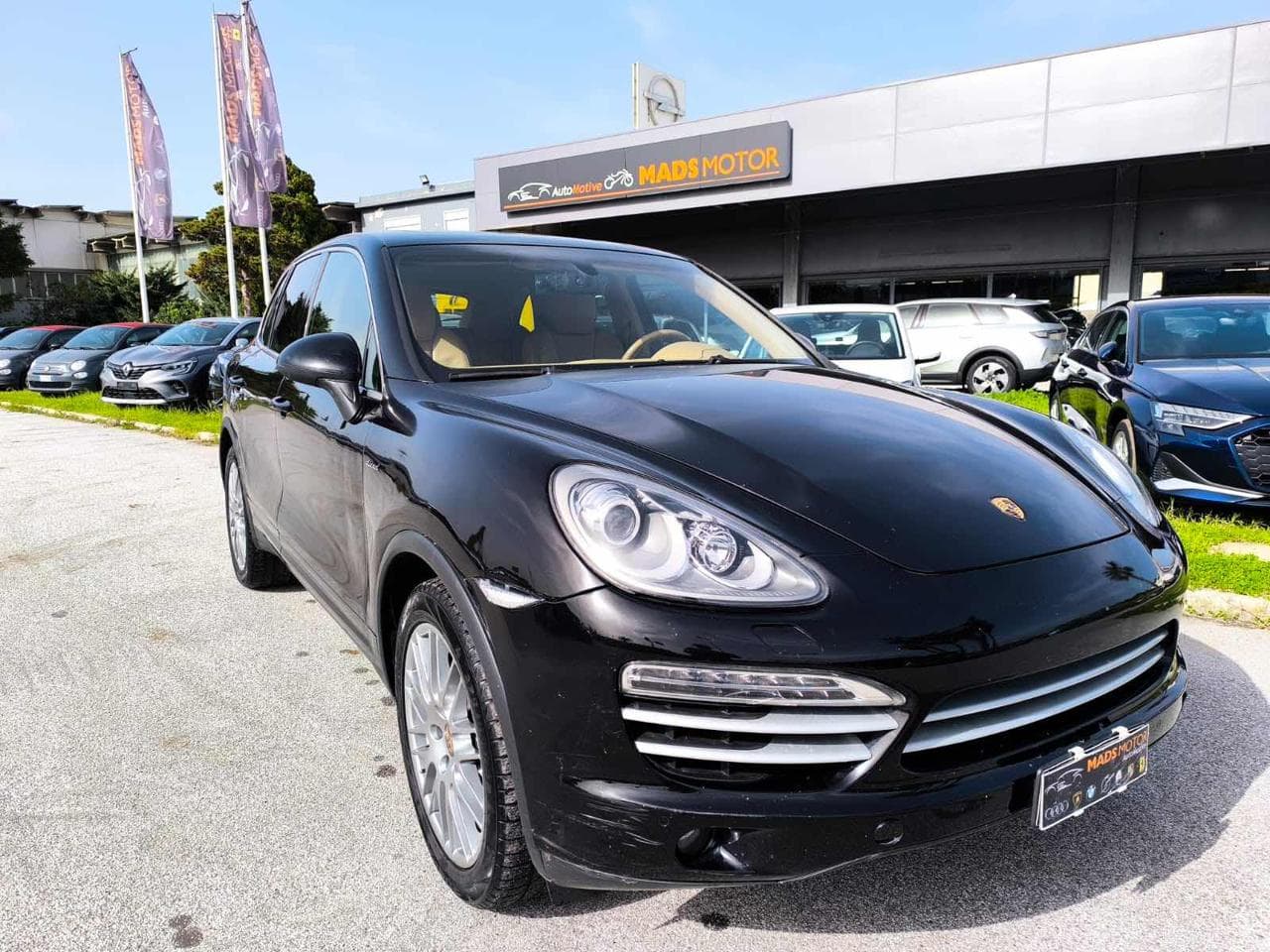 PORSCHE Cayenne — vista principale